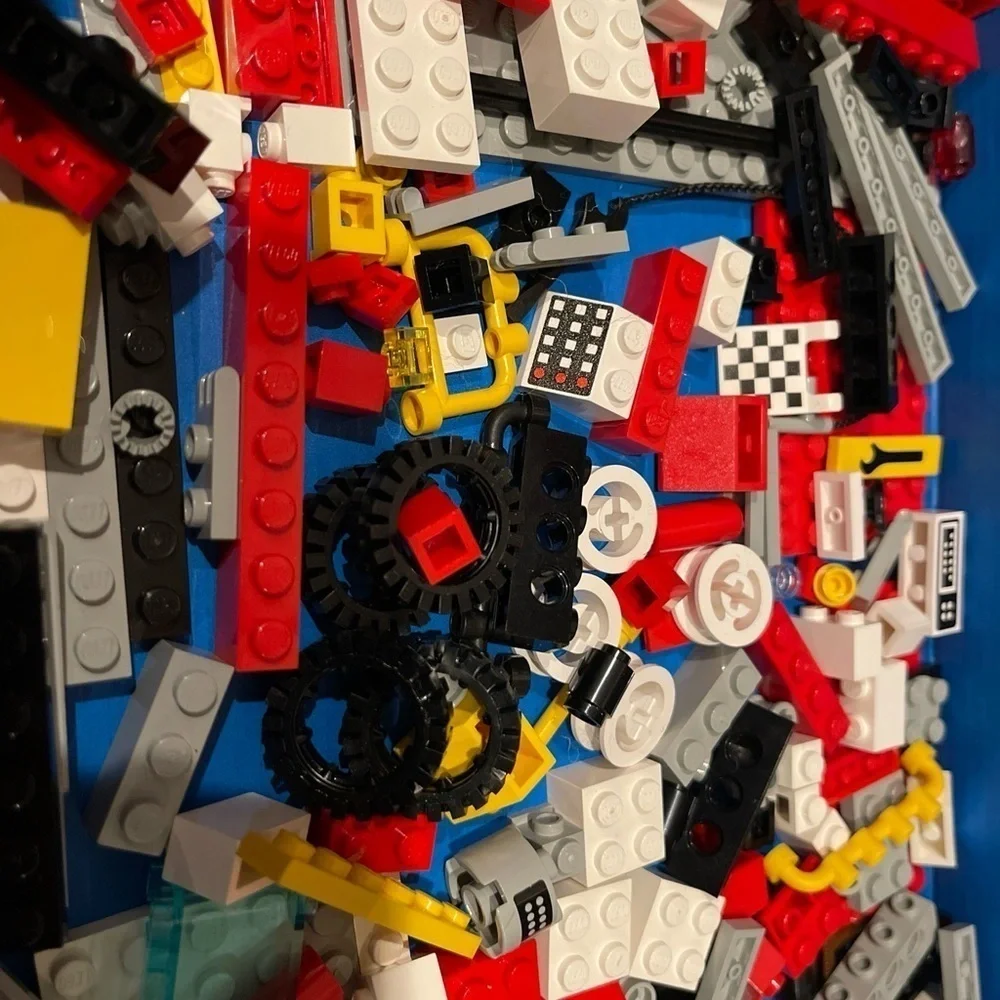 Vintage LEGO System Building Toy Basic Set 715 Incomplete 1990